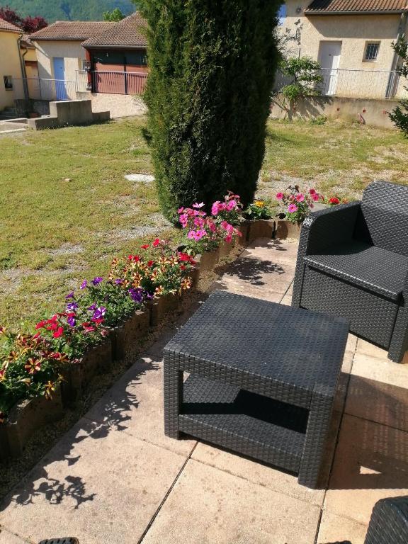 Zahrada ubytování Les Portes de la Méouge anciennement Le Serpolet