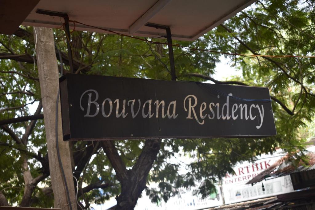 Certifikát, hodnocení, plakát nebo jiný dokument vystavený v ubytování Bouvana Residency
