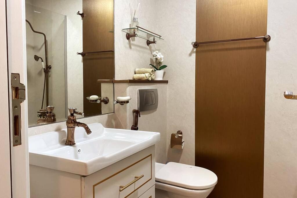 Fotografie z fotogalerie ubytování Luxury studio in Dubai Marina -Home away from home! v Dubaji