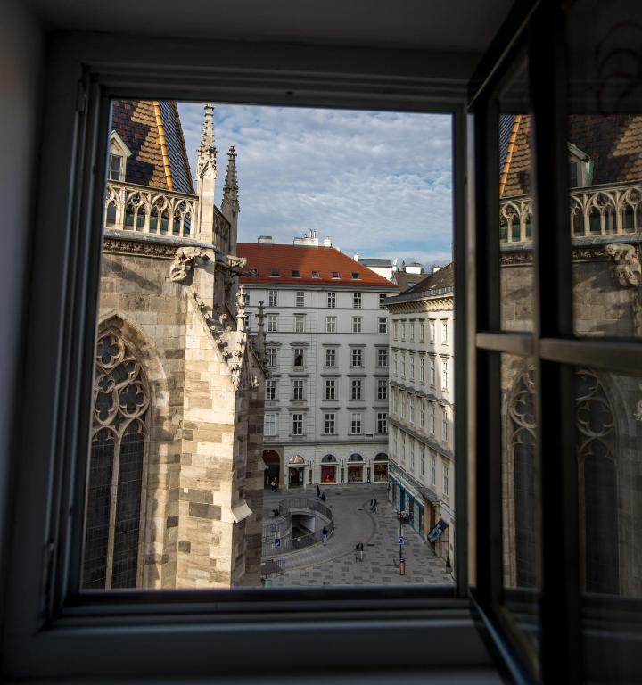 Nespecifikovaný výhled na destinaci Vídeň nebo výhled na město při pohledu z hotelu