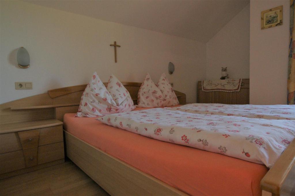 Postel nebo postele na pokoji v ubytování Ferienhof Edtmeier