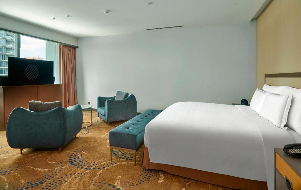 Pullman Kuala Lumpur City Centre Hotel & Residences - Penthouse With Club Lounge Access