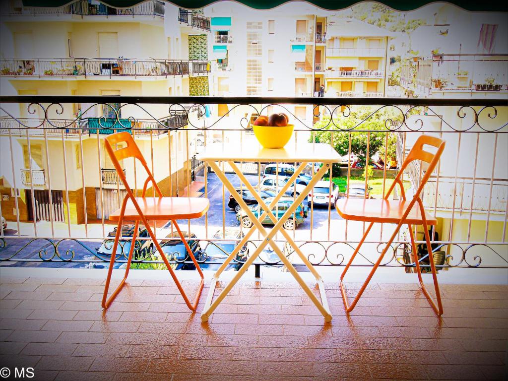 Balkón alebo terasa v ubytovaní Pietra Home, posto auto, AC ,WIFI, 150mt dal mare