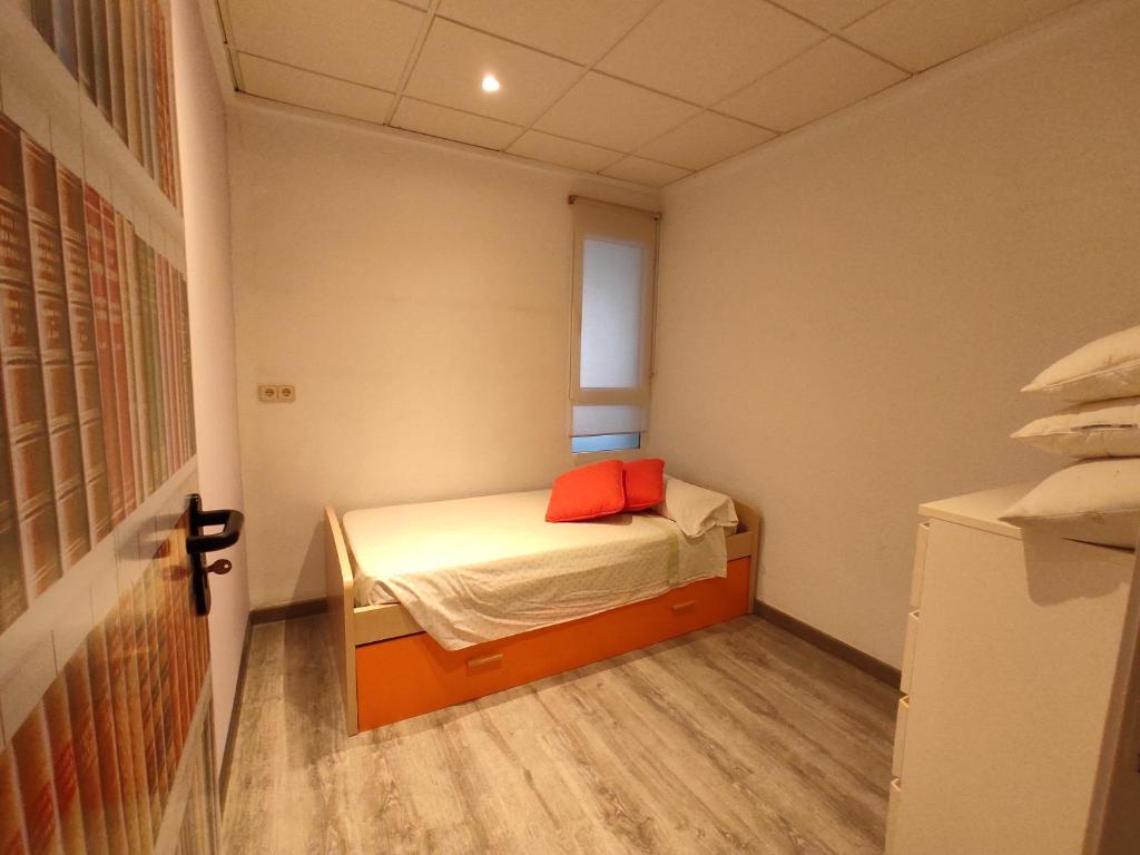 CHEAP & EQUIPPED apartament NEARLY CENTER, Petrer – Precios ...