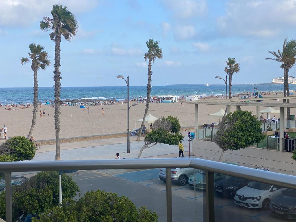 Alojamiento en primera línea de playa con WIFI, Valencia ...