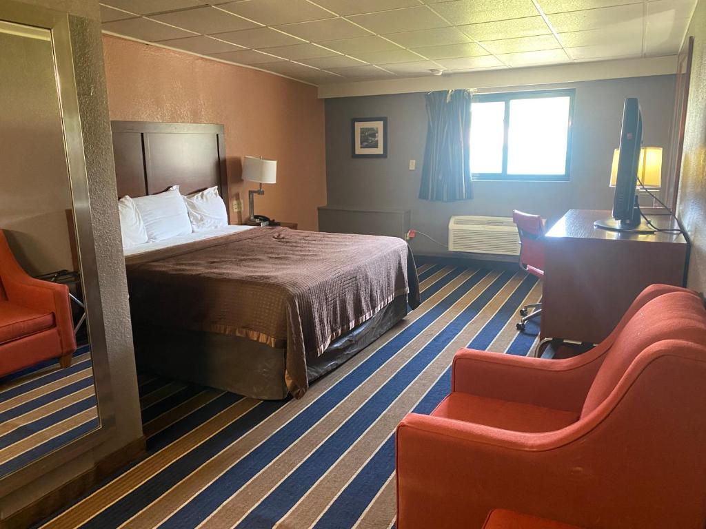 Economy Inn North Randall - Rey Suite
