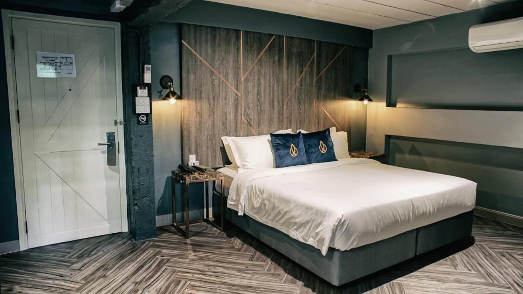 Ratchada Boutique Hotel - Deluxe King Room