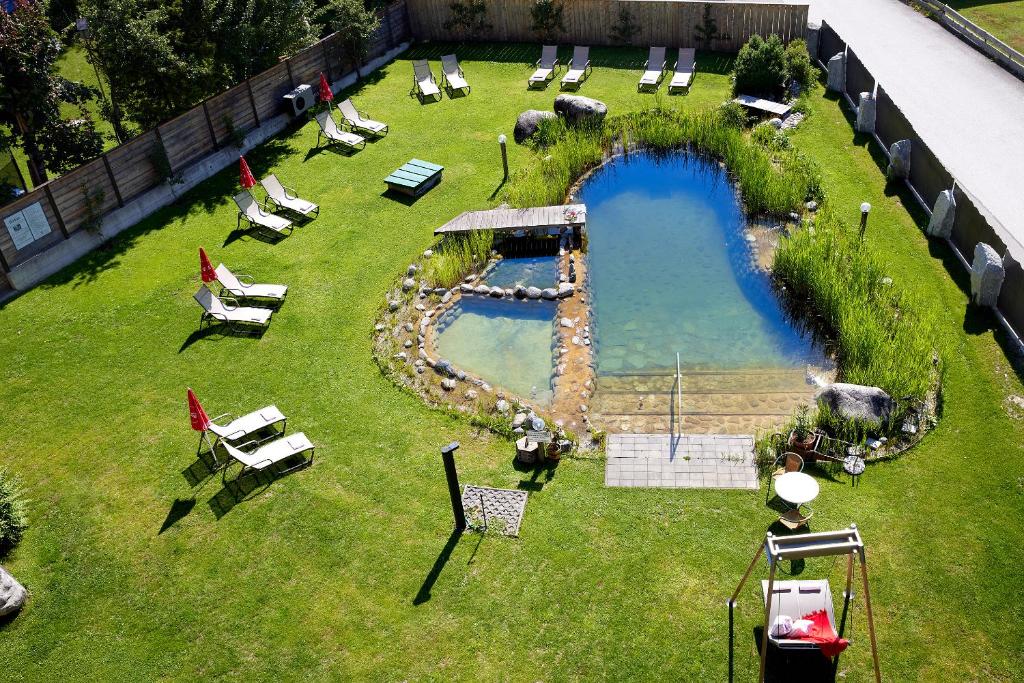 Bazén v ubytování Hotel Steiger nebo v jeho okolí