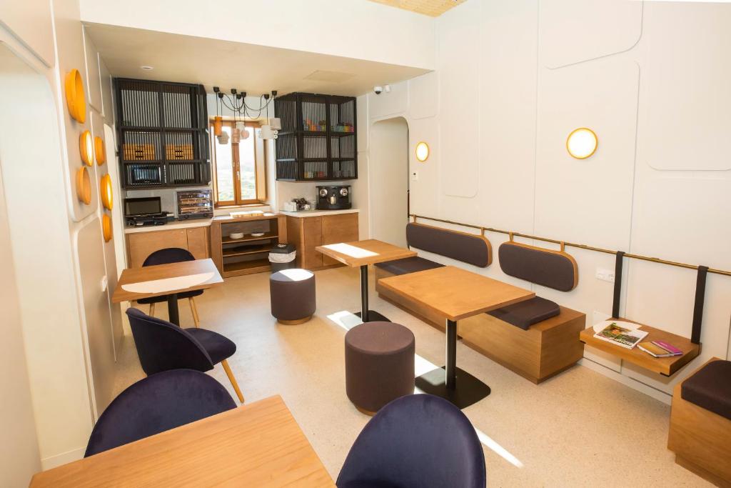 Posezení v ubytování Hotel Faro Lariño