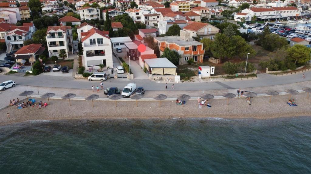 Nespecifikovaný výhled na moře nebo výhled na moře při pohledu z kempu
