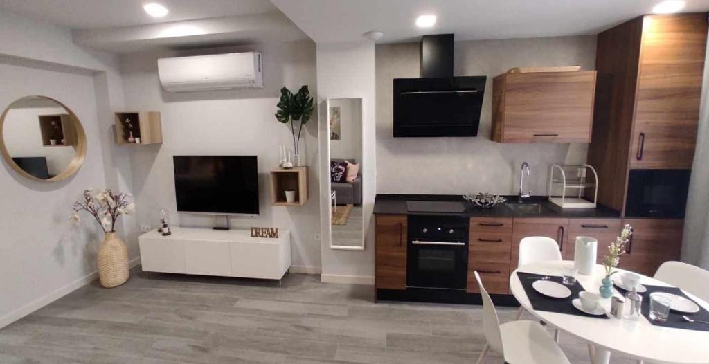 GRUPO LIMCOTEl PERLA 2 - 2