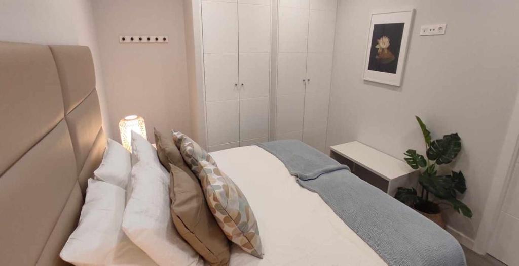 GRUPO LIMCOTEl PERLA 2 - 11