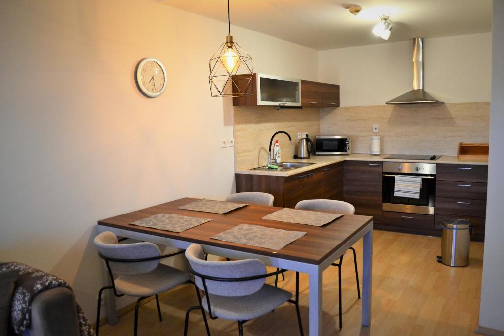 Kuchyňa alebo kuchynka v ubytovaní NEW Apartment 120 Residence