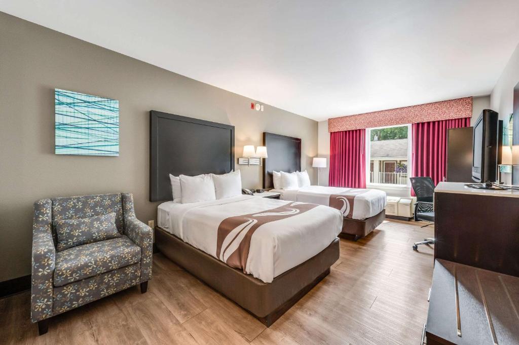 Postel nebo postele na pokoji v ubytování Quality Inn Poughkeepsie