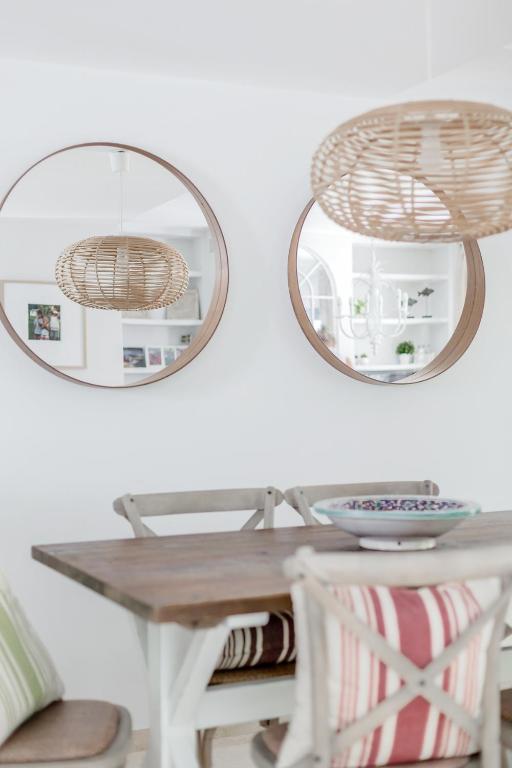 Fotografia z galérie ubytovania Charming Beachside Townhouse in San Pedro A Lovely Retreat Steps from the Shore v Marbelli