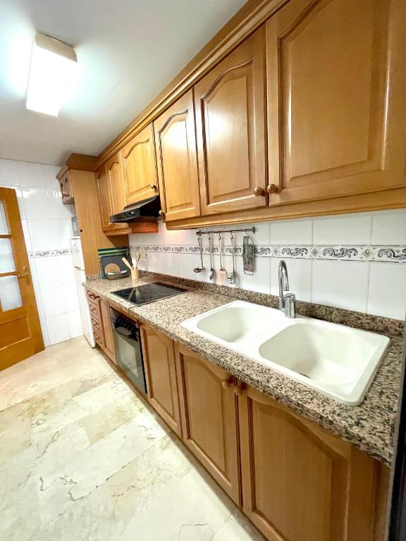 Los Gemelos 20 - Aloturin Benidorm, Benidorm – Bijgewerkte ...