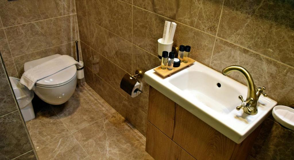Koupelna v ubytování Argyropolis Boutique Hotel