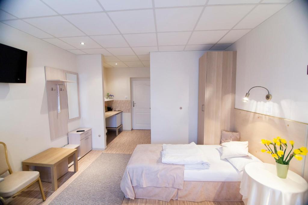 Akacja Pokoje Gościnne - 3