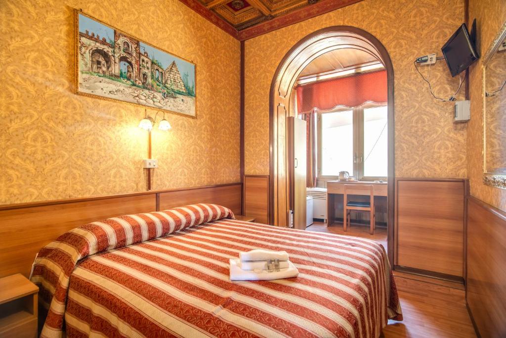 
Single Room with Private Bathroom
