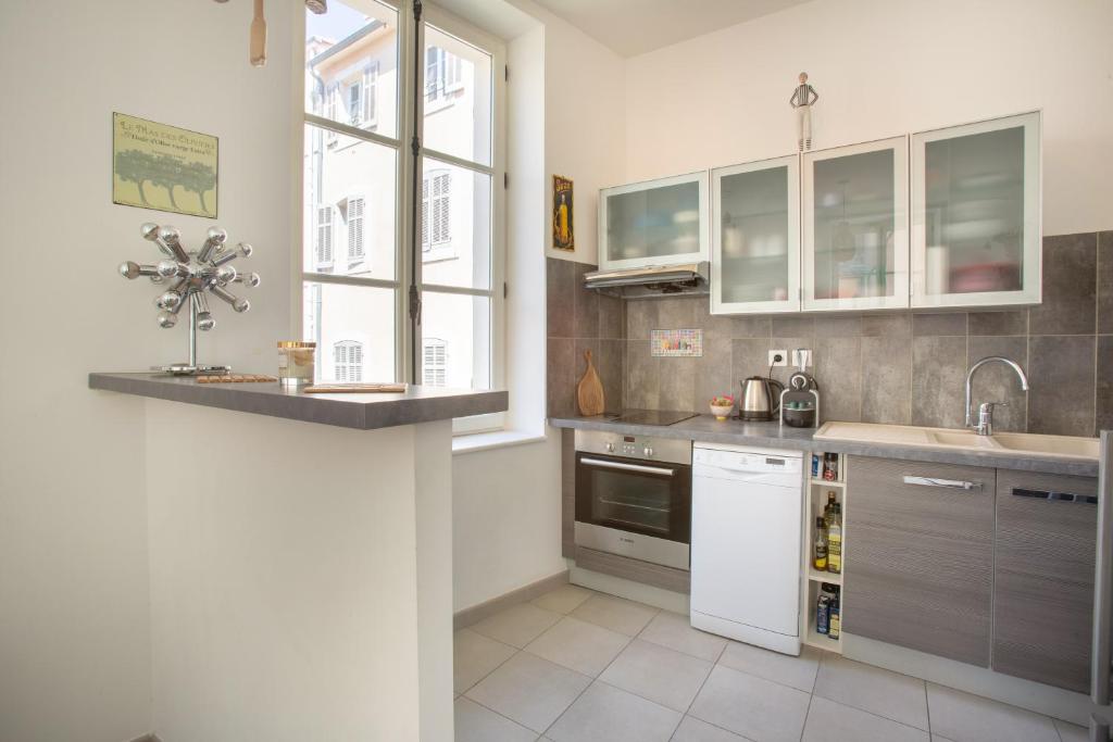 L'Olivier - bel appartement au calme à 2 pas du Vieux Port - 一居室公寓