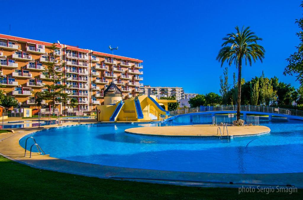 Estudio en Minerva apartamentos. Piscina todo el año ...