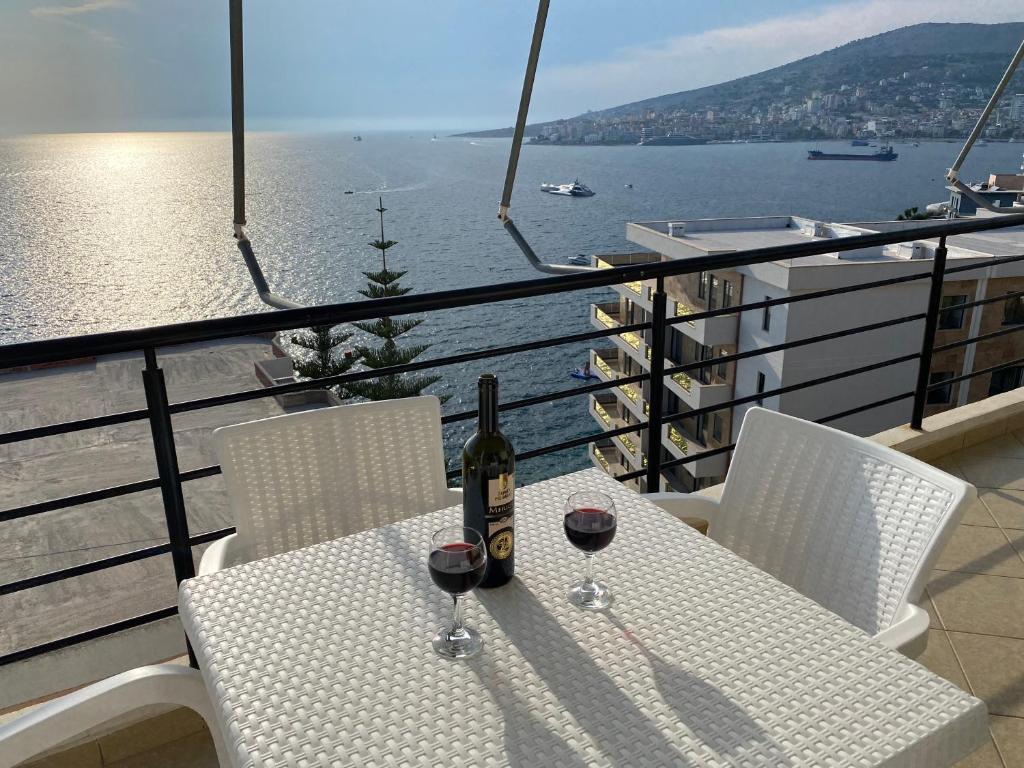 Apartment with huge sea view balcony - Imazhi 11