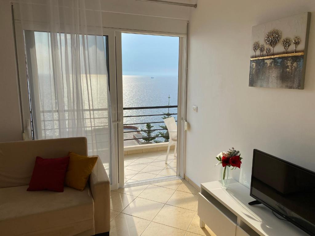 Apartment with huge sea view balcony - Imazhi 5
