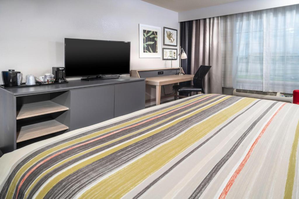 Country Inn & Suites by Radisson, Rocky Mount, NC photo