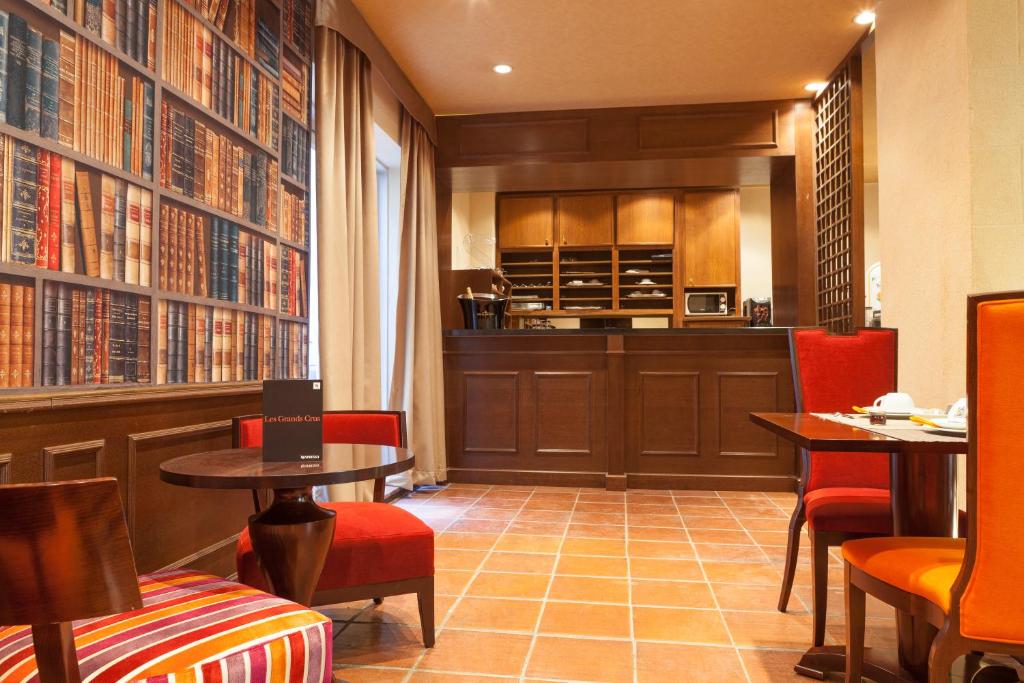 Hôtel des Augustins - Resim 32