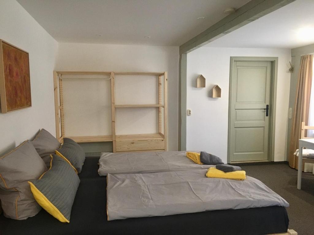 Kastanienhof Erfurt - wie bei Freunden, nur unterwegs - King Studio