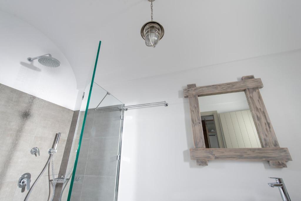 Caldera's Dolphin Suites - 16