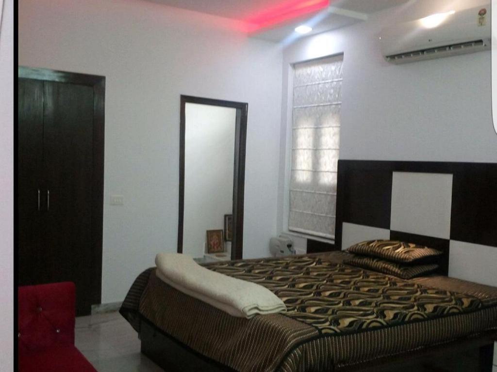 Gallery image of 3 Bhk modern flat at sector 17 faridabad in Faridabad