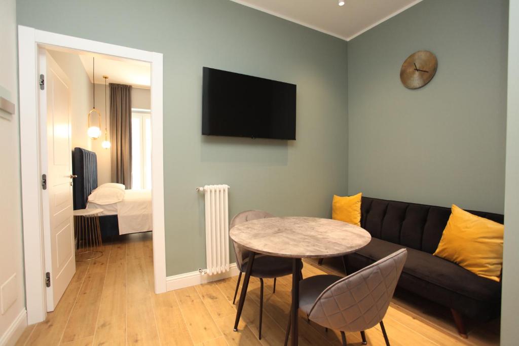 Krysos Luxury Rooms - 17