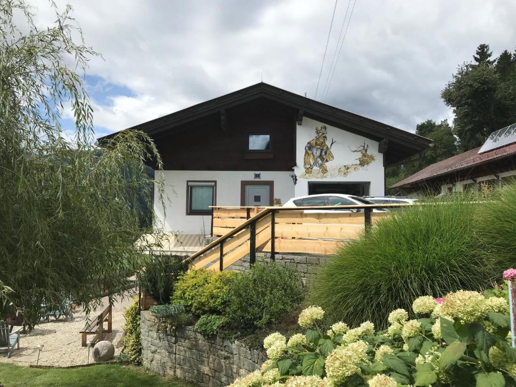 Budova, v ktorej sa apartmán nachádza