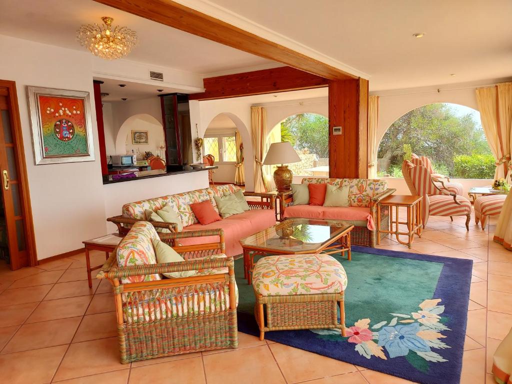 Posezení v ubytování 1. Meeresline Villa mit privat Pool