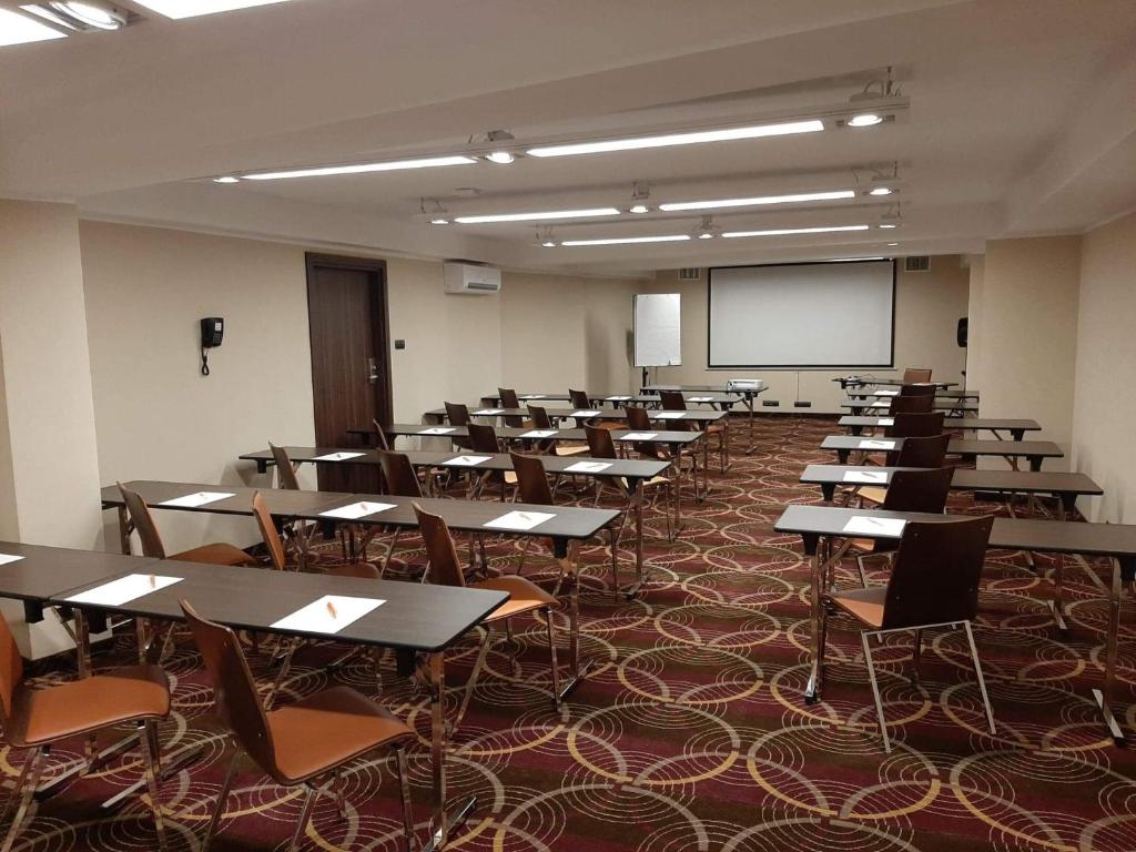 Hotel DeSilva Premium Poznan - Resim 37