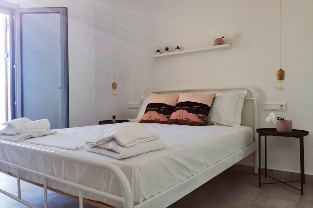 Posteľ alebo postele v izbe v ubytovaní LAURA_SEA VIEW_APARTMENT 2