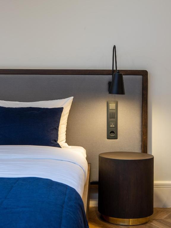 On The Square - Large Double Room