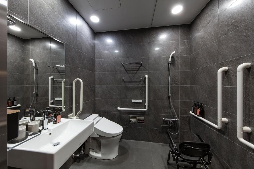 Koupelna v ubytování hotel tou nishinotoin kyoto