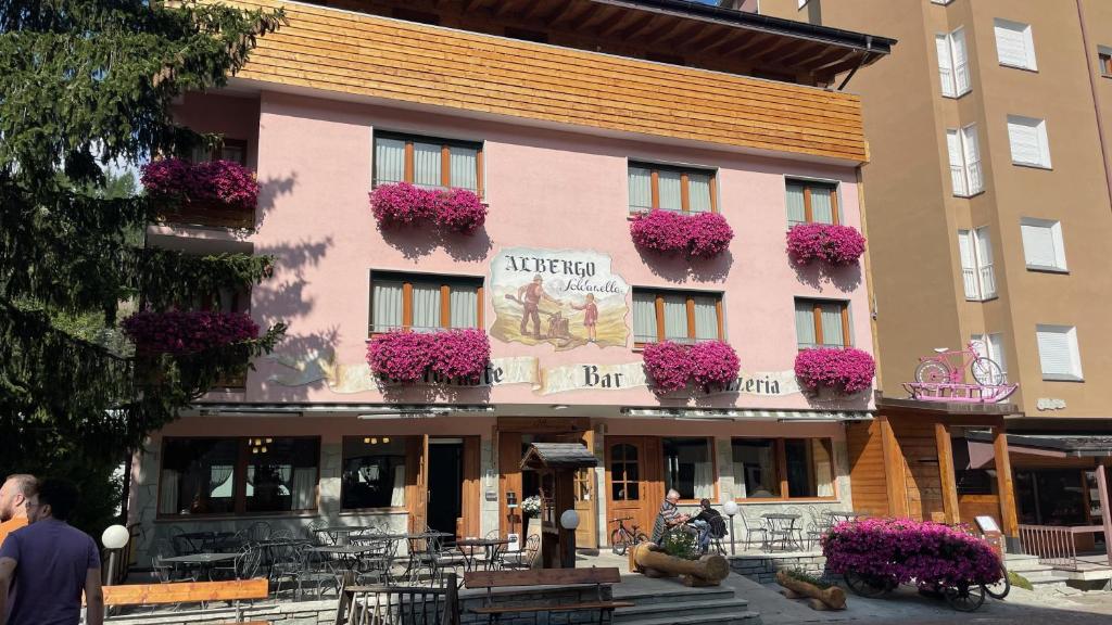 Budova, v ktorej sa hotel nachádza