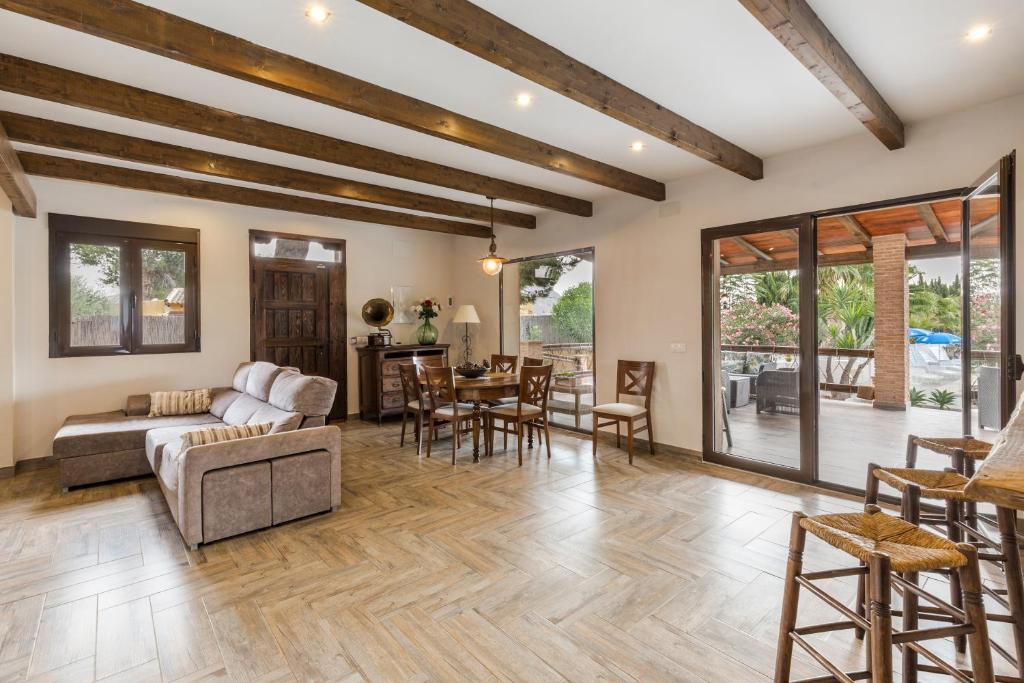 Posezení v ubytování VILLA FINA (piscina/wifi/barbacoa/parking)