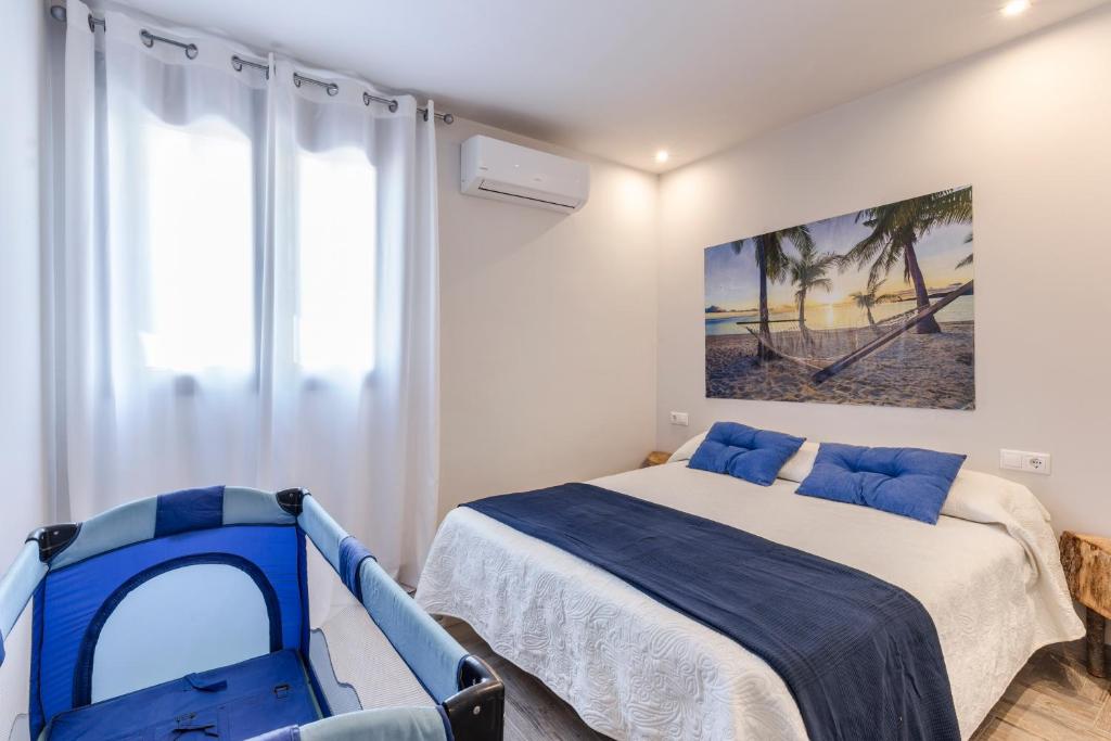 Postel nebo postele na pokoji v ubytování VILLA FINA (piscina/wifi/barbacoa/parking)