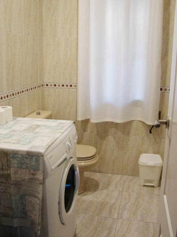Fotografie z fotogalerie ubytování Casa Blanca de La Sierra hasta 24 hasta personas con Piscina Salina y Bbq v destinaci Pelayos de la Presa