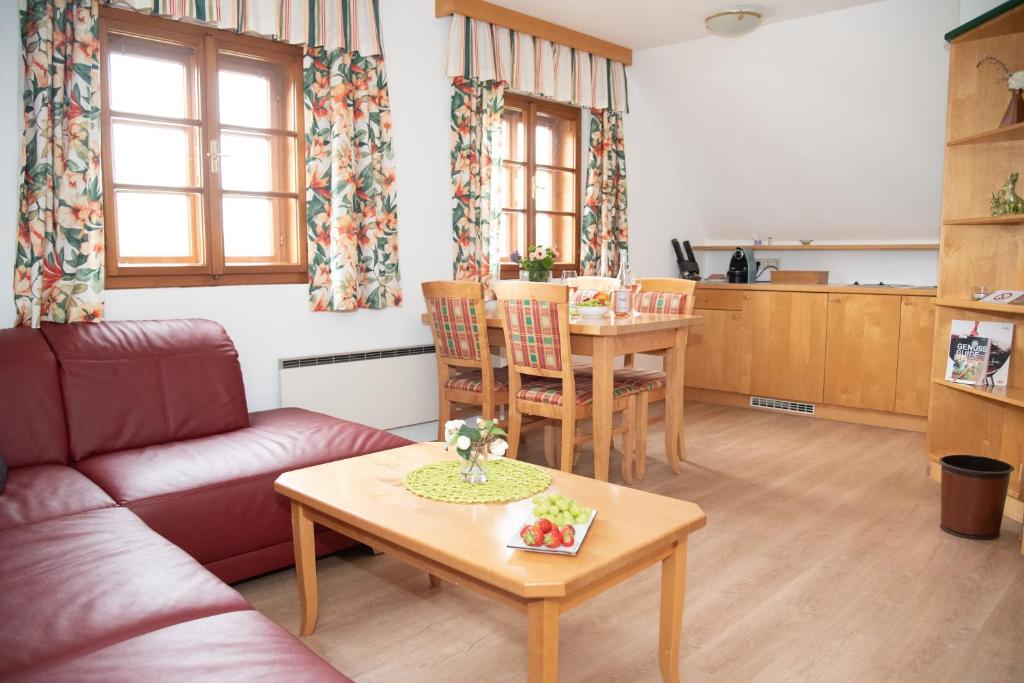 Posedenie v ubytovaní Hotel garni Weinberghof & Weingut Lagler