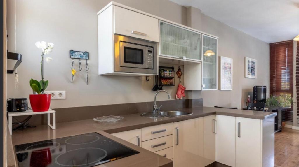 Kuchyň nebo kuchyňský kout v ubytování Apartamento en Playa del Ingles CC Yumbo