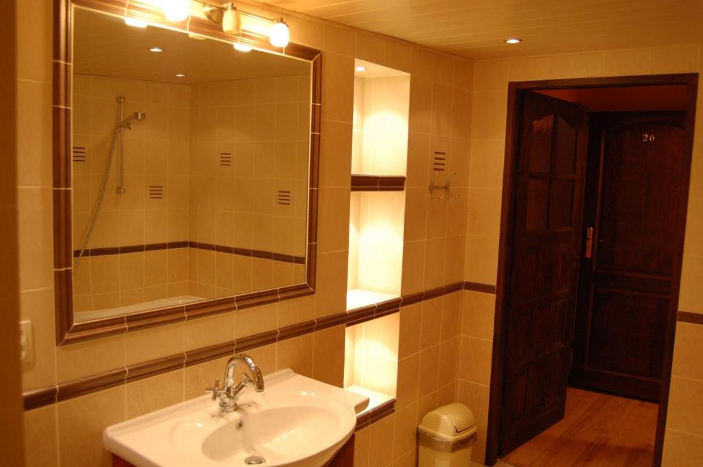 Kúpeľňa v ubytovaní Galant Hotel