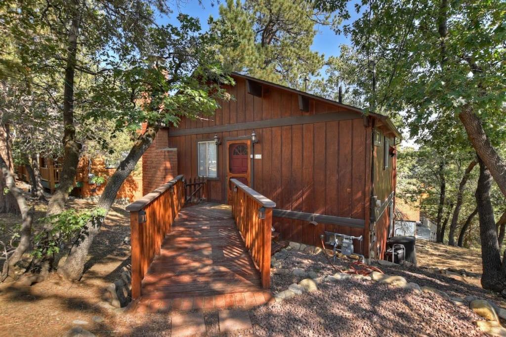 DoorMat Vacation Rentals Treetop Chalet HOT TUB Close to Ski slopes