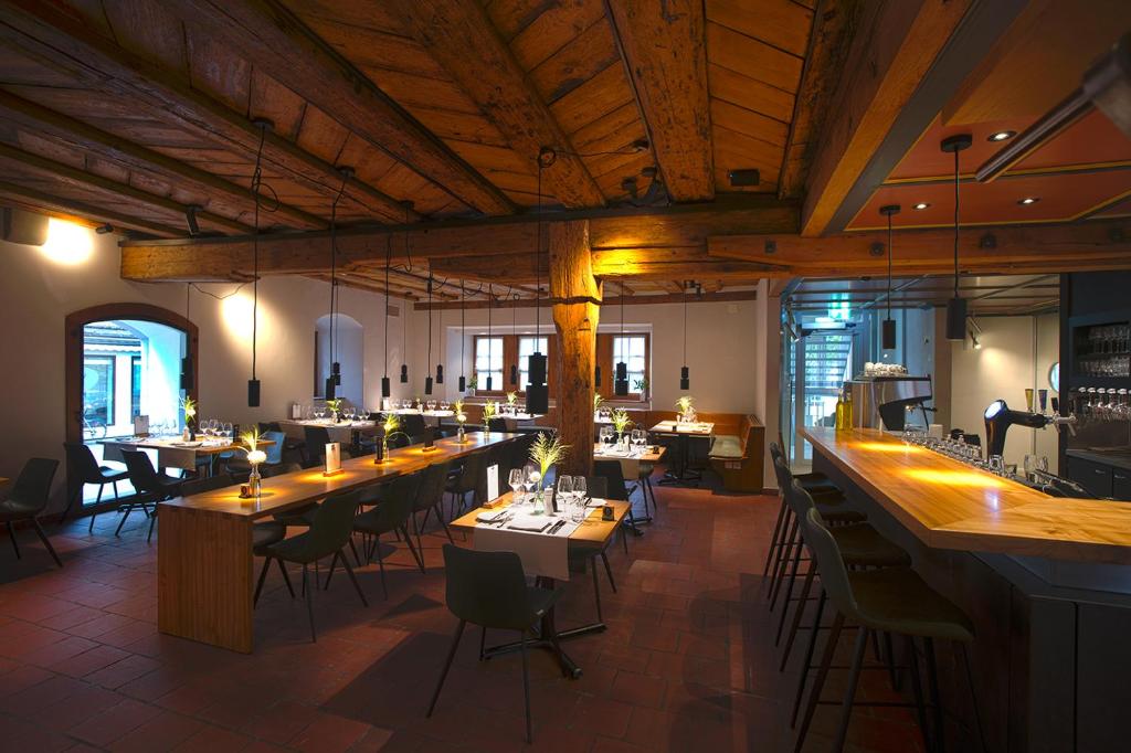 Restaurace v ubytování Gasthaus zum Trauben