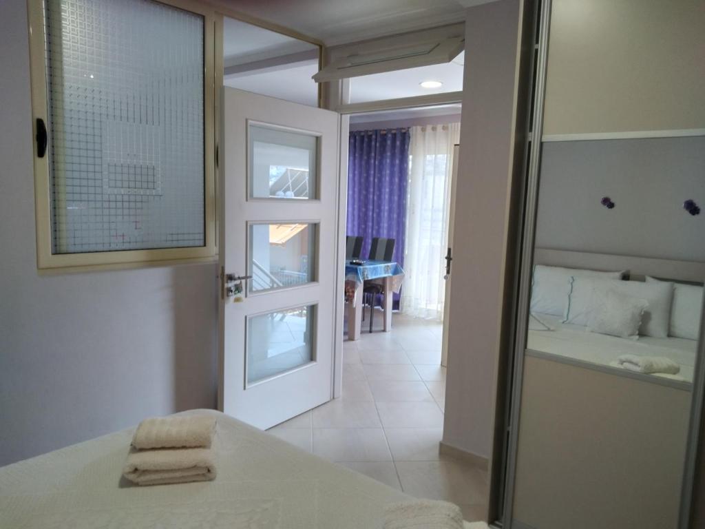 Eleana's Apartament - Imazhi 3
