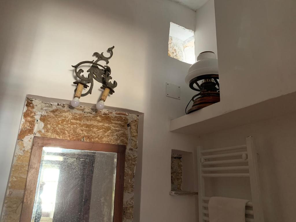 Zdjęcie z galerii obiektu FraLePorte Vintage Apartment w mieście Palermo